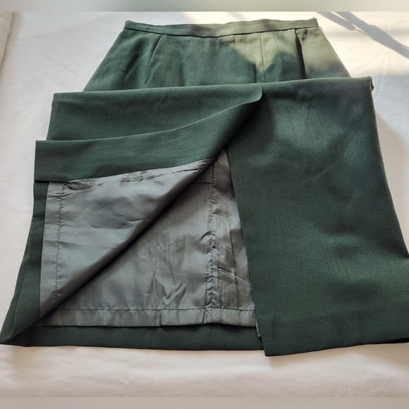 Vintage Petite Sophisticate Forest Green Wool Lined Pencil Skirt | Size 8 - Picture 8 of 10